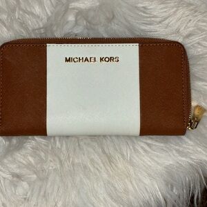 Michael Kors Center Stripe Zip Around Continental Wallet